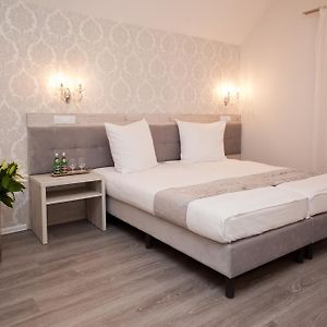 Zimmer mit zwei Einzelbetten